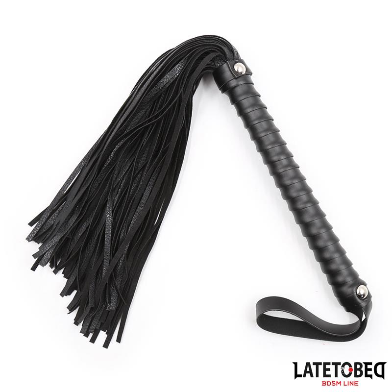 LATETOBED BDSM LINE - FLOGGER NEGRO  48.5CM