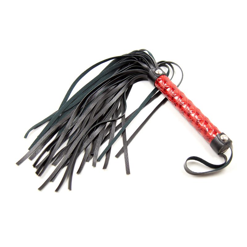 LATETOBED BDSM LINE - FLOGGER PATRON DE DIAMANTE Y MANGO DE METAL 39 CM ROJO