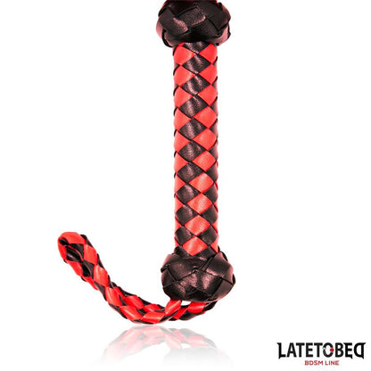 LATETOBED BDSM LINE - FLOGGER ROJO Y NEGRO  50CM