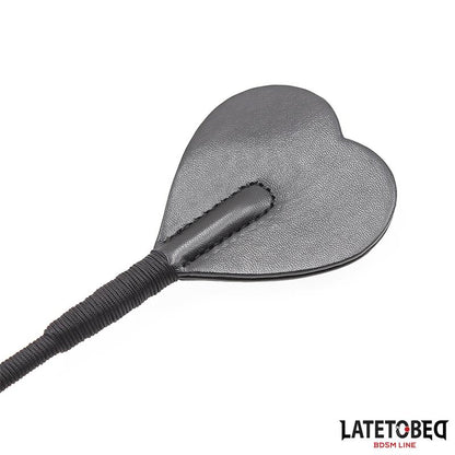 LATETOBED BDSM LINE - FUSTA CON FORMA DE CORAZÓN 60CM
