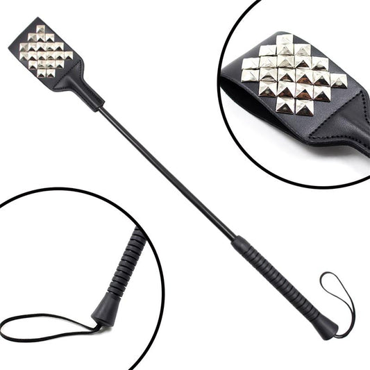LATETOBED BDSM LINE - FUSTA CUADRADA CON TACHUELAS PLATEADAS 53 CM
