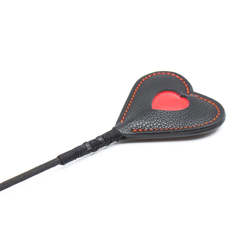 LATETOBED BDSM LINE - FUSTA EN FORMA DE CORAZÓN 51 CM