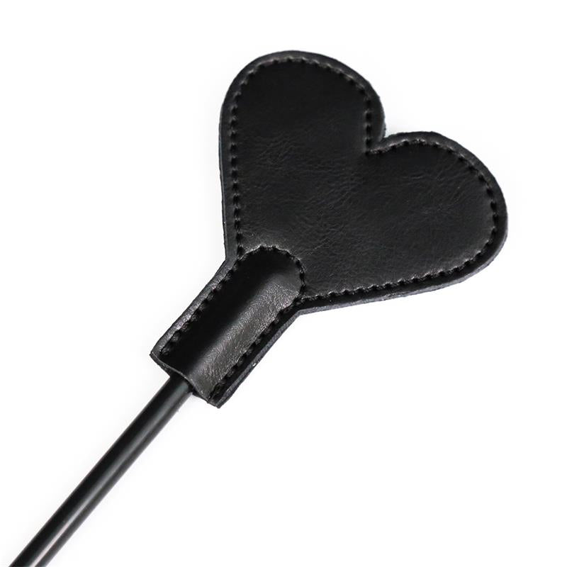 LATETOBED BDSM LINE - FUSTA FORMA DE CORAZÓN 35 CM