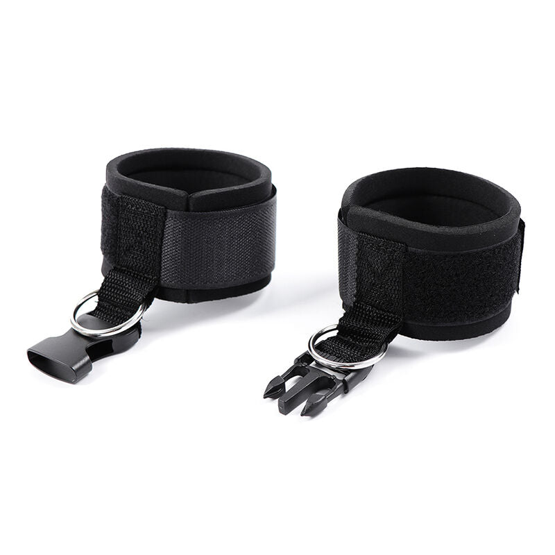 OHMAMA FETISH - NEOPRENE HANDCUFFS WITH CLOSURE