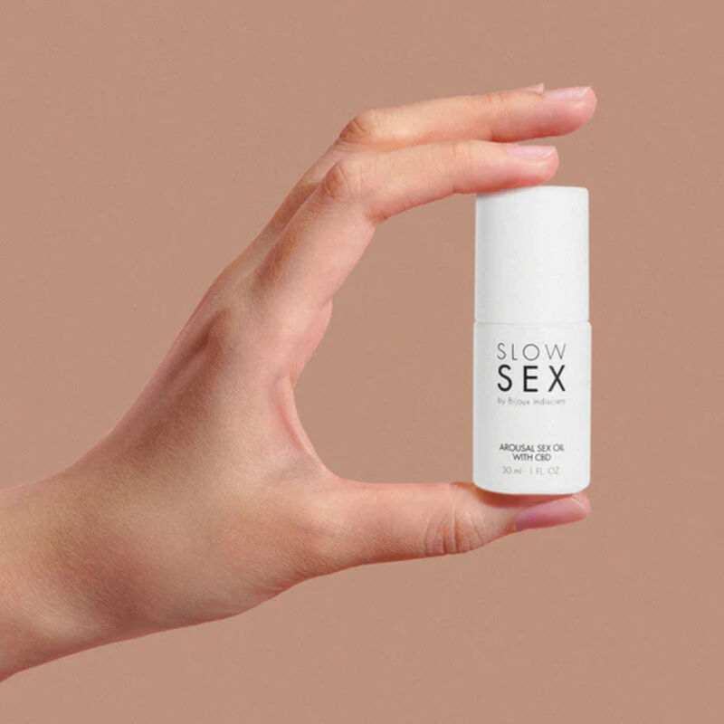 BIJOUX INDISCRETS - SLOW SEX ACEITE DE MASAJE SEXUAL CON CBD 30 ML