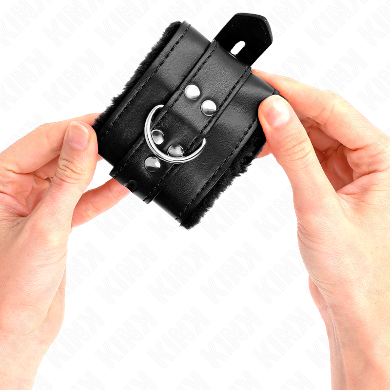 KINK - LINED WRISTBANDS WITH SQUARE HOLES BLACK AND ADJUSTABLE BLACK STRAP 17-29 CM X 6 CM