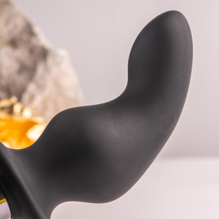 ROCKS-OFF-RO-ZEN RRO ANAL PLUG WITH VIBRATING RING FOR BLACK PENIS