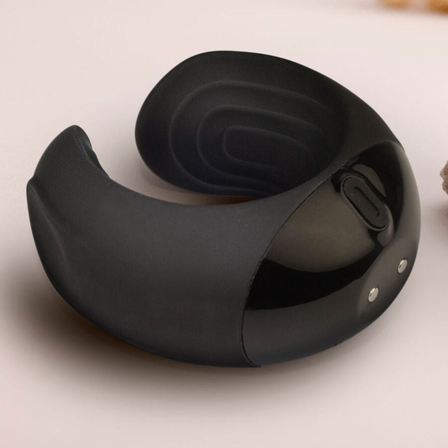 ROCKS- OFF - ECHO Masturbator Vibrador