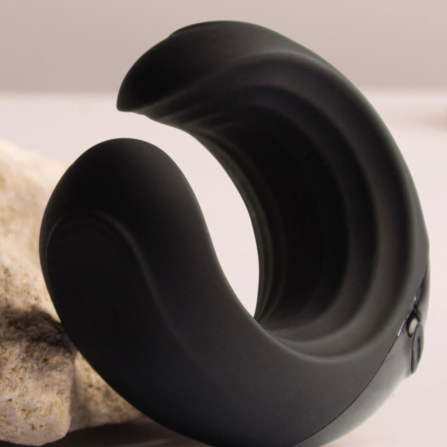ROCKS- OFF - ECHO Masturbator Vibrador