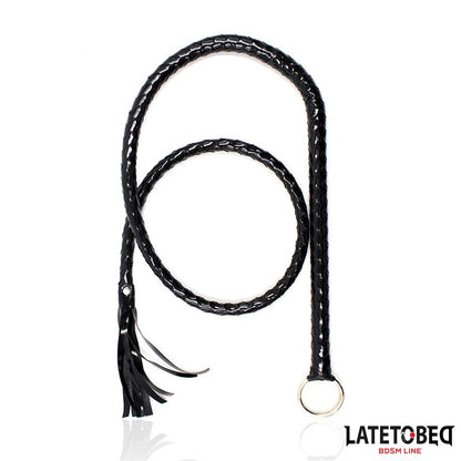 LATETOBED BDSM LINE - LÁTIGO NEGRO BRILLANTE 138CM