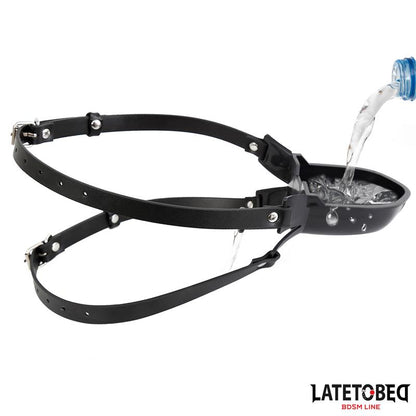 LATETOBED BDSM LINE - MORDAZA CON BEBEDERO NEGRO