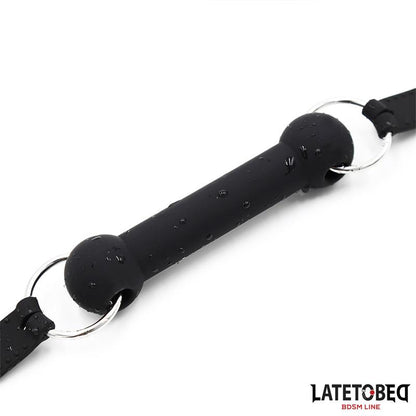 LATETOBED BDSM LINE - MORDAZA HUESO SILICONA NEGRO AJUSTABLE