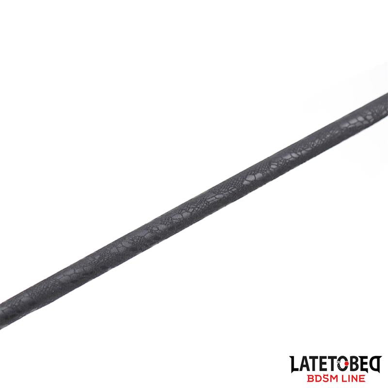LATETOBED BDSM LINE - MULTI FEATHERS TICKLER AND LACE RIBBON PADDLE COMB
