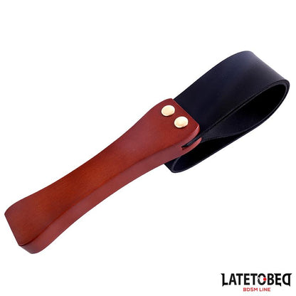 LATETOBED BDSM LINE - PALA CON MANGO DE MADERA 47 CM