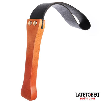 LATETOBED BDSM LINE - PALA FLEXIBLE CON MANGO DE MADERA 51 CM