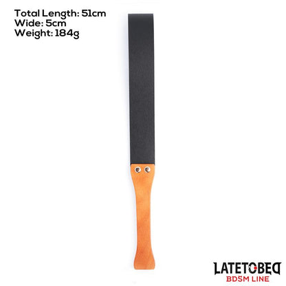 LATETOBED BDSM LINE - PALA FLEXIBLE CON MANGO DE MADERA 51 CM