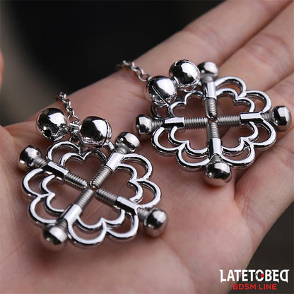 LATETOBED BDSM LINE - PINZAS DE METAL PARA PEZONES CADENA Y CASCABELES