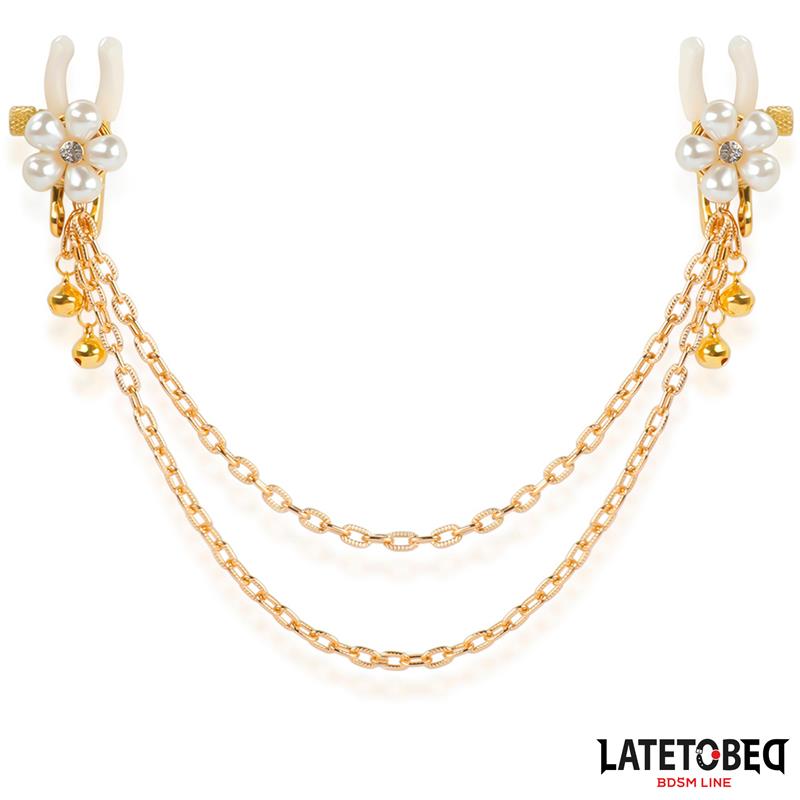 LATETOBED BDSM LINE - PINZAS PARA PEZONES CON CADENA Y FLOR DE PERLAS