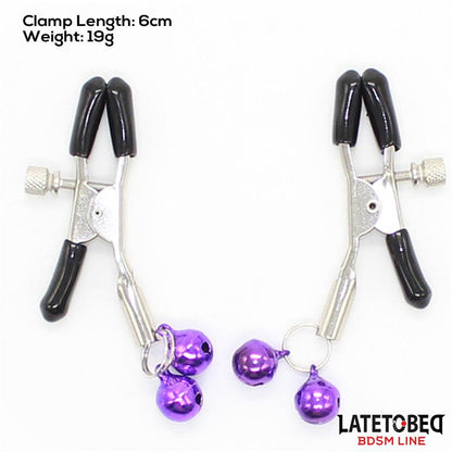 LATETOBED BDSM LINE - PINZAS PARA PEZONES CON CASCABELES PÚRPURA