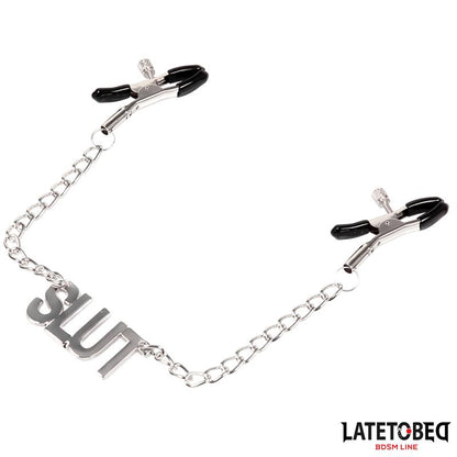 LATETOBED BDSM LINE - PINZAS PARA PEZONES LEMA SLUT