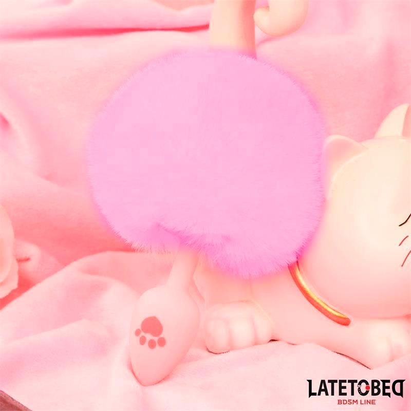 LATETOBED BDSM LINE - PLUG ROSA DE SILCONA CON POMPÓN ROSA