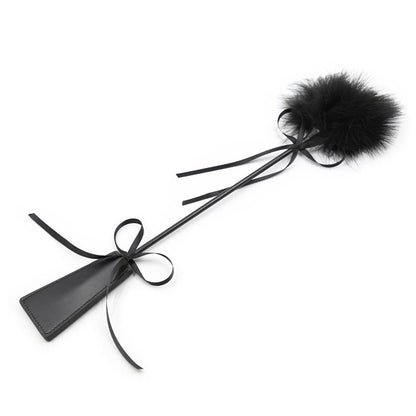 LATETOBED BDSM LINE - PLUMERO Y FUSTA 2 EN 1 49 CM NEGRO