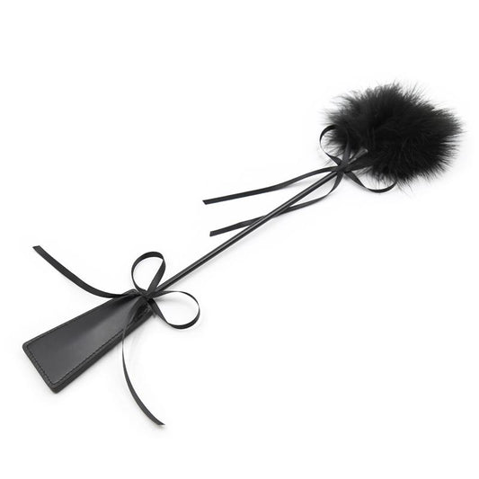 LATETOBED BDSM LINE - PLUMERO Y FUSTA 2 EN 1 49 CM NEGRO