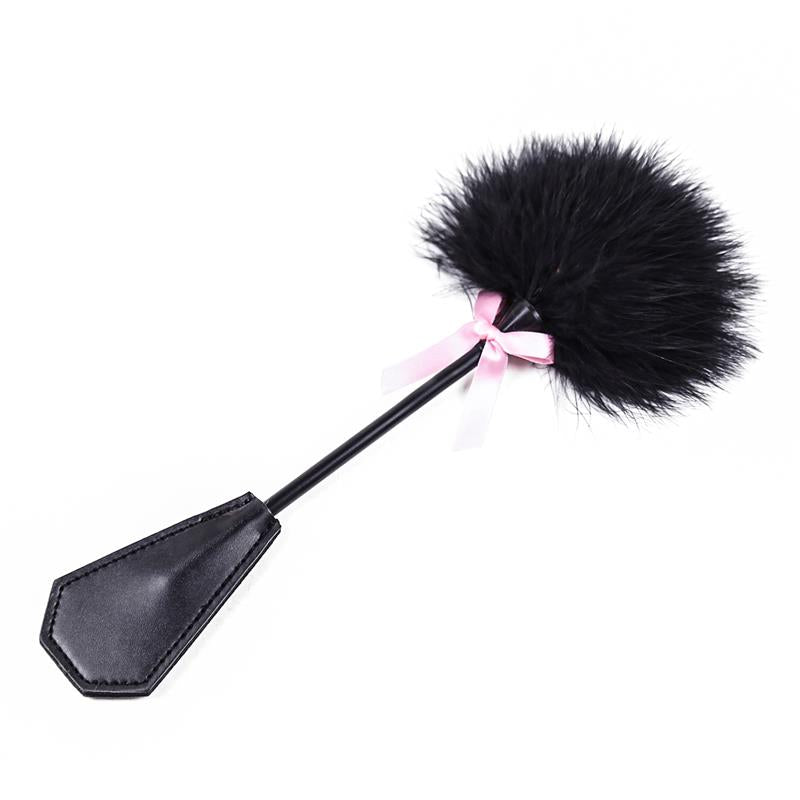 LATETOBED BDSM LINE - PLUMERO Y PALA 2 EN 1 29 CM NEGRO