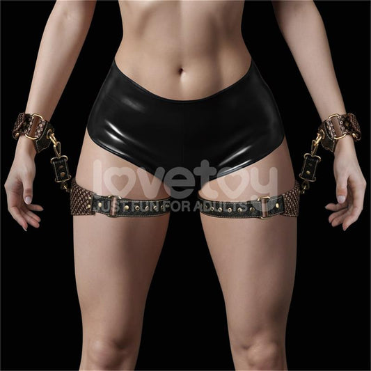 LOVETOY - REBELLION REIGN SET DE RESTRICCIONES PARA MUSLOS Y MUÑECAS