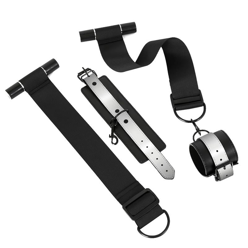 INTOYOU BDSM LINE - RESTRICCIONES PARA LA PUERTA CON ESPOSAS DESMONTABLES Y AJUSTABLES