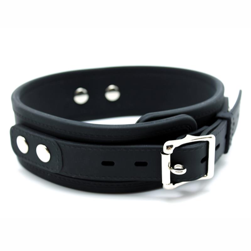 LATEX PLAY - COLLAR CON CORREA SILICONA