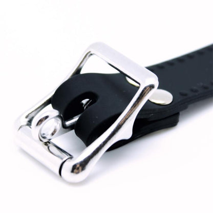LATEX PLAY - MORDAZA CON ANILLO SILICONA