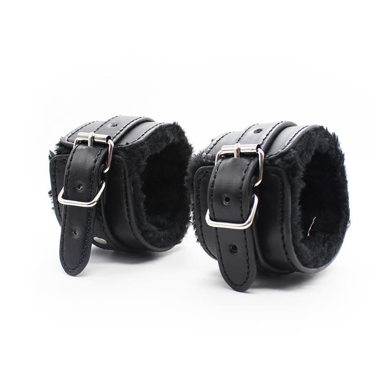 INTOYOU BDSM LINE - SET BONDAGE 11 PIEZAS NEGRO