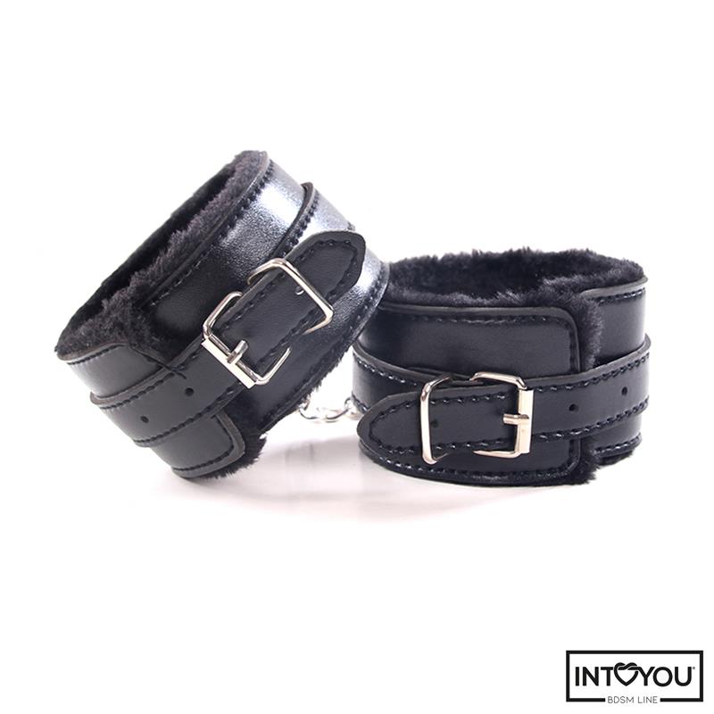 INTOYOU BDSM LINE - SET DE BONDAGE 7 PZ FURRY SET