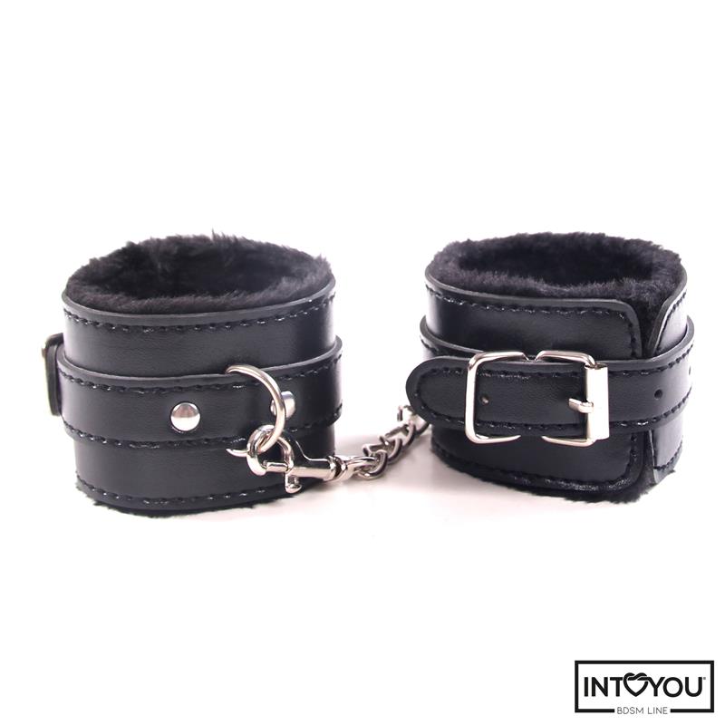 INTOYOU BDSM LINE - SET DE BONDAGE 7 PZ FURRY SET