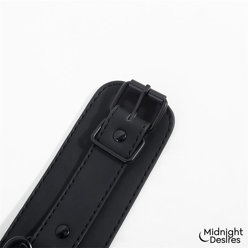 MIDNIGHT DESIRES - SET DE RESTRICCIONES CON ESPOSAS Y COLLAR CON CORREA