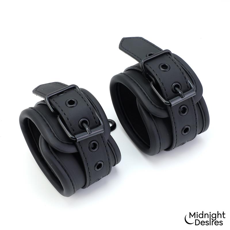MIDNIGHT DESIRES - SET DE RESTRICCIONES CON SUJECIÓN PARA EL CUELLO