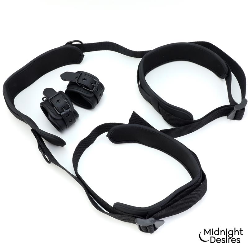 MIDNIGHT DESIRES - SET DE RESTRICCIONES CON SUJECIÓN PARA EL CUELLO