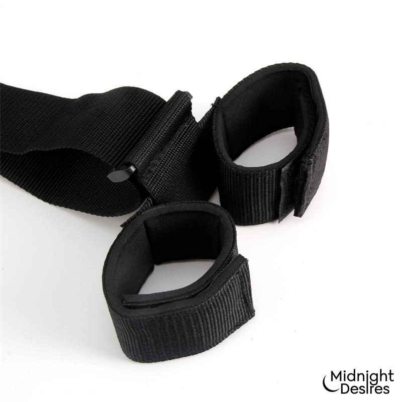 MIDNIGHT DESIRES - SET DE RESTRICCIONES PARA CUELLO Y BRAZOS